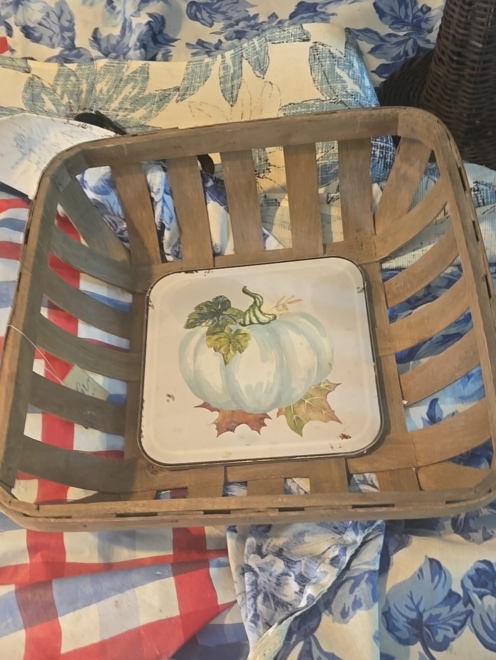❤️5/$25 New Wooden Slatted Farmhouse Basket with Blue Pumpkin